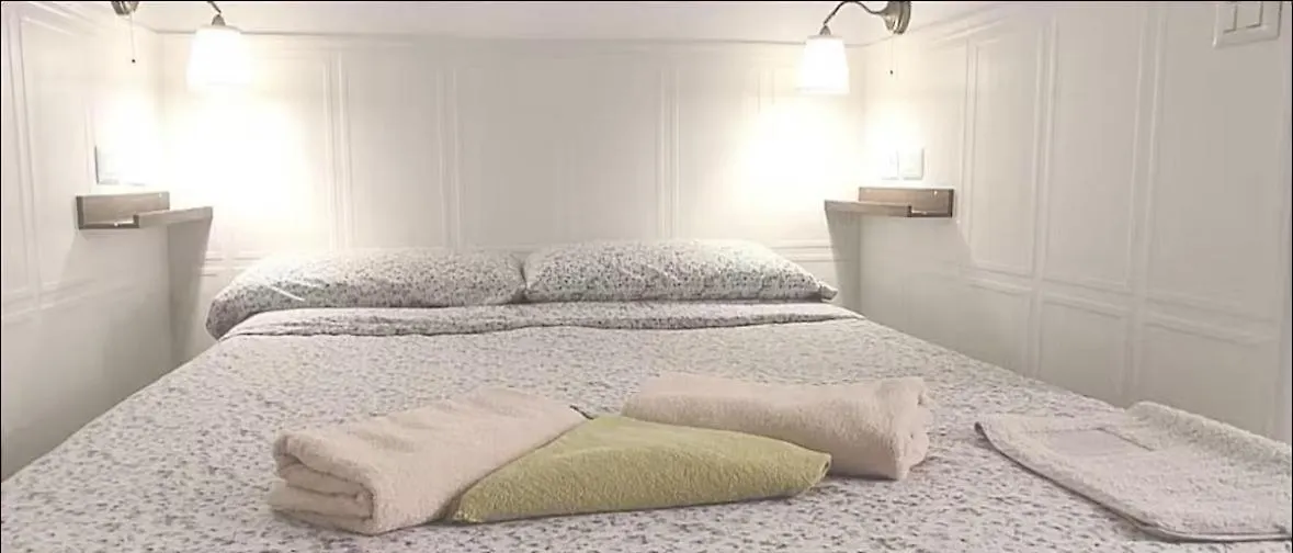 Versailles Deluxe Rome Homestay