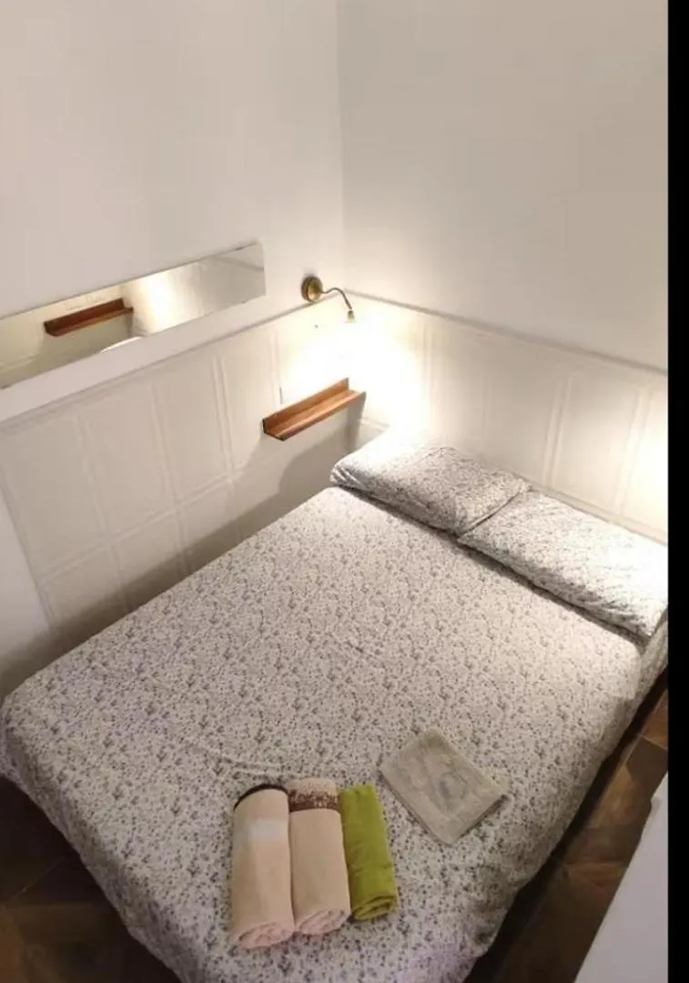 Homestay Versailles Deluxe Rome